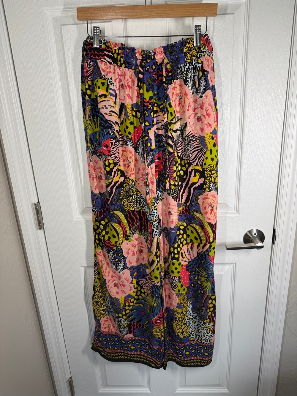 Juniper + Lime wide leg floral printed pants with elastic waist size large